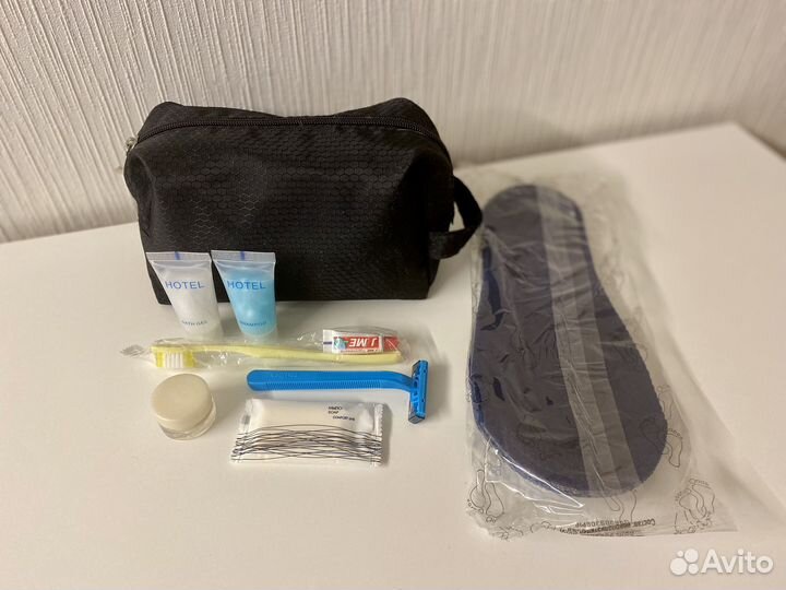 Дорожный набор в косметичке