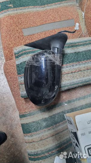Зеркало боковое на Nissan juke