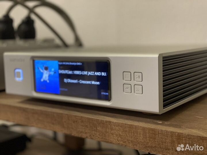 Aurender N200 Silver 4tb сетевой транстпорт