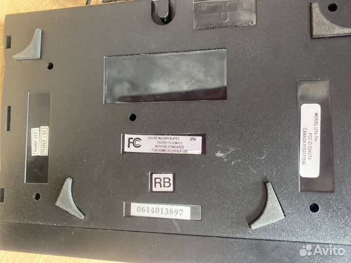 Радиомикрофон Shure UT4 + Shure SM58 (2шт)