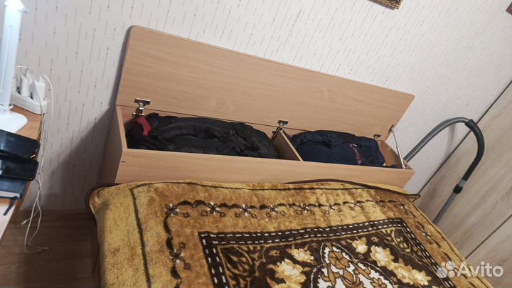 Кровать с матрасом бу