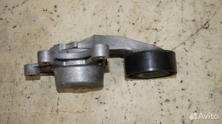 Натяжитель ремня (ролик ок) BMW 520i F11