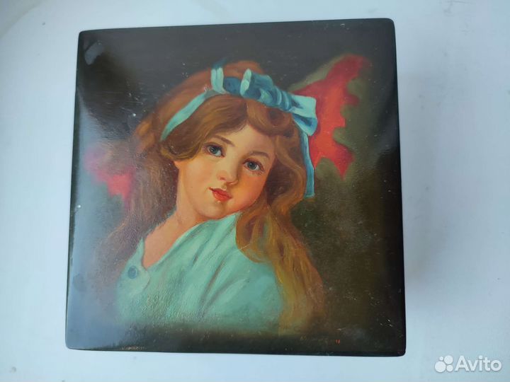 Шкатулка федоскино -лаковая миниатюра 