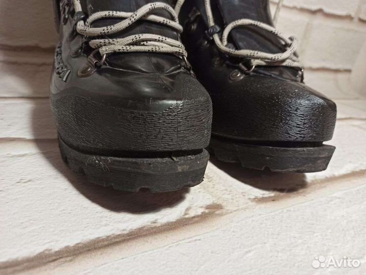 Альпинистские ботинки Scarpa Vega, р-р 40 (рус)