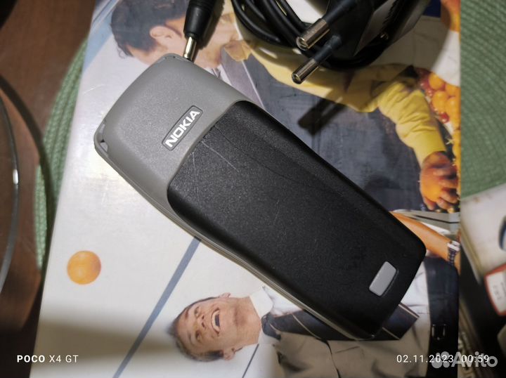 Телефон Nokia 1100