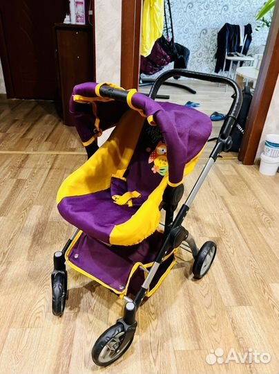 Коляска для кукол