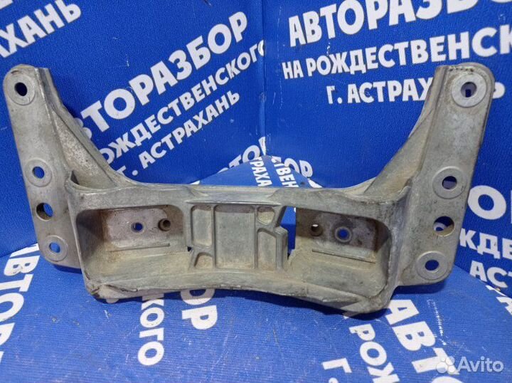 Кронштейн кпп Bmw E60 седан N52B25 2007