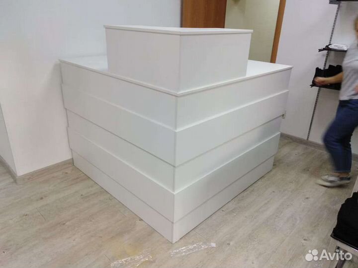 Ресепшн угловой