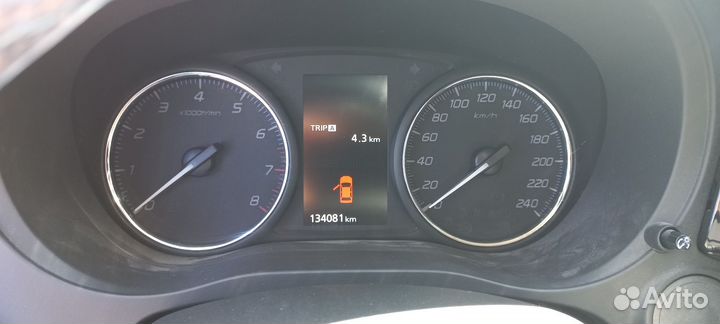 Mitsubishi Outlander 2.0 CVT, 2016, битый, 134 000 км