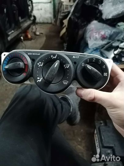 Блок управления отопителем (печки) фокус 1