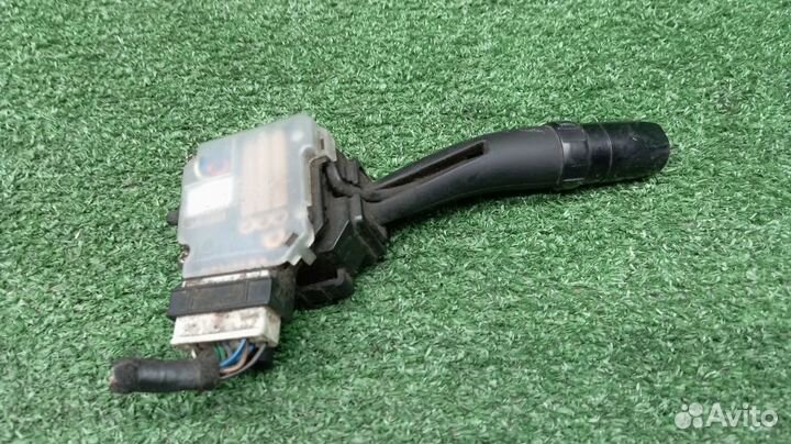 Переключатель поворотников и света Hyundai Santa Fe