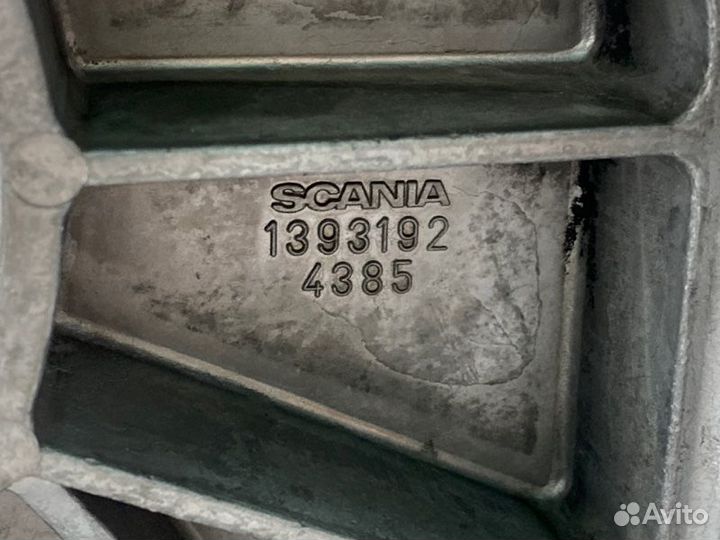 Крышка плиты двигателя (передняя) Scania Pde R420