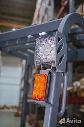 Вилочный погрузчик 1.5т