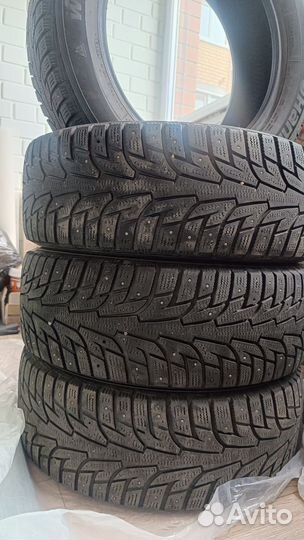 Hankook Winter I'Pike W409 215/60 R16