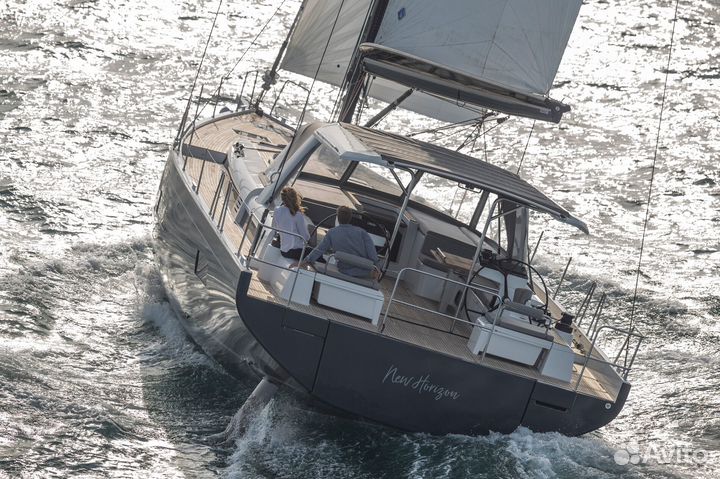 Парусная яхта Beneteau Oceanis Yacht 60