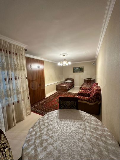 2-к. квартира, 100 м², 1/2 эт.