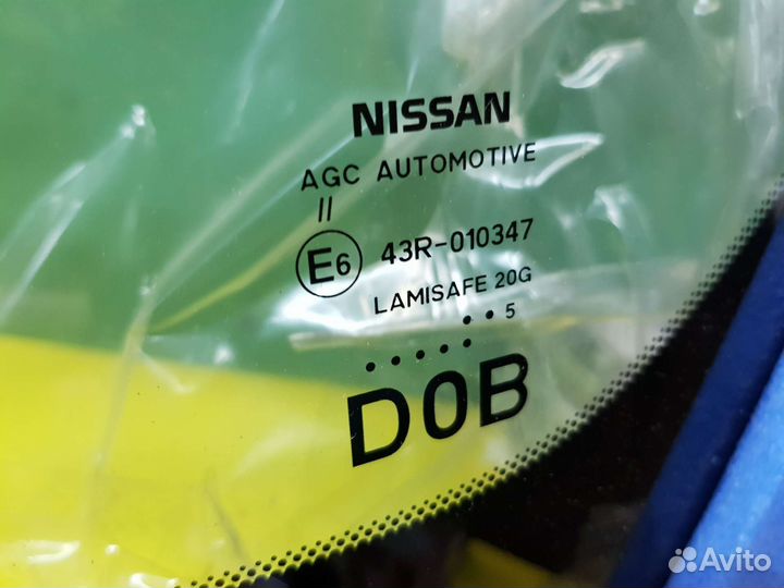 Стекло лобовое Nissan Tiida C13 727004MD0B