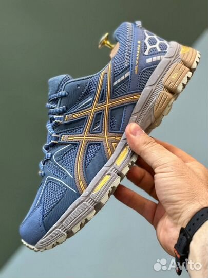 Кроссовки asics