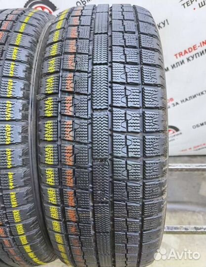 Toyo Observe Garit KX 215/55 R17 94Q