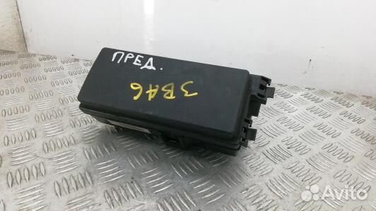 Блок предохранителей jeep grand cherokee WK (3BA06