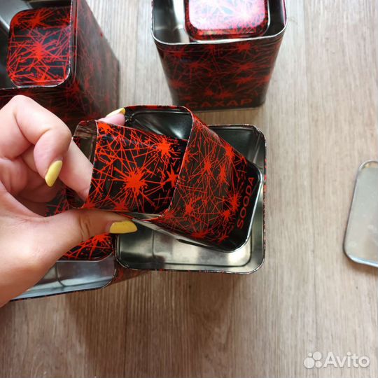 Контейнер для хранения сыпучих продуктов металл 18