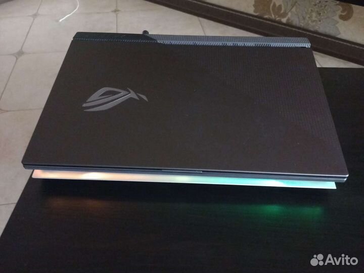 Игровой ноутбук Asus rog strix 17 дюйммов