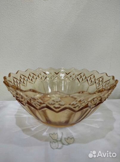 Ваза -салатник (7шт)карамельное стекло. СССР