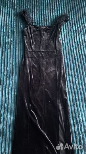 Бархатное черное платье