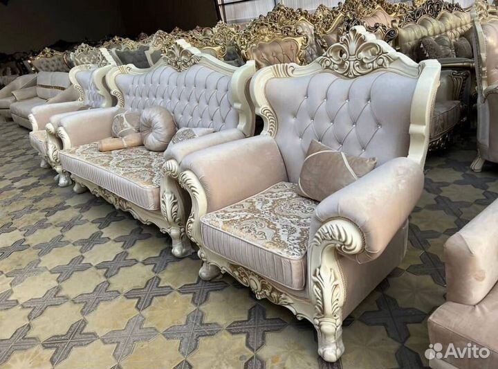 Диван с креслами