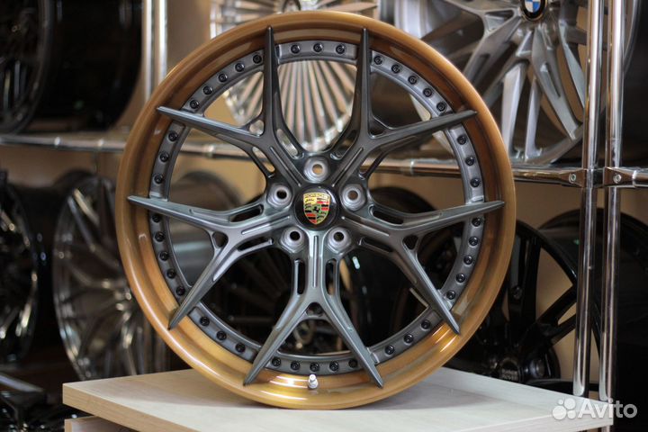 Кованые диски GT Forged R21 на Porsche Macan