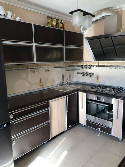 4-к. квартира, 100,2 м², 9/10 эт.