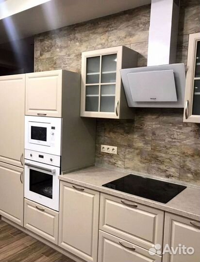 Кухонный гарнитур в современном стиле на заказ