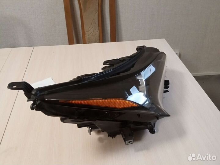 Фара правая Lexus NX 200/300H рестайлинг