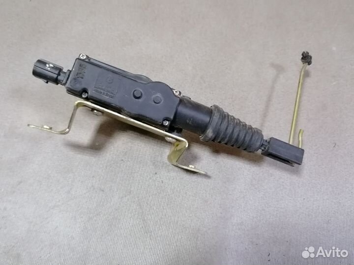 Активатор замка багажника VW Pointer 2005