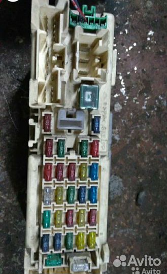 Блок предохранителей Мазда 323 BA