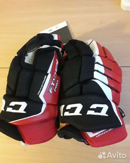 Перчатки (краги) хоккейные 10