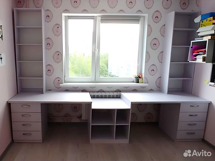 Рабочая зона у окна в рассрочку