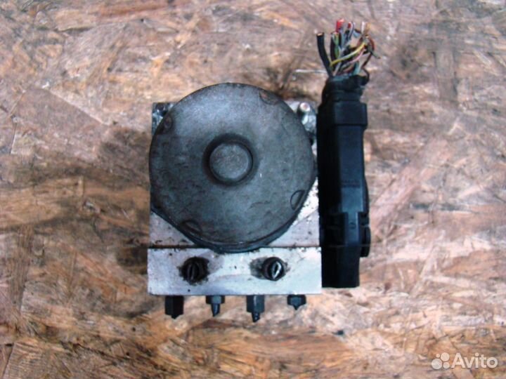 Mazda CX 7 Блок ABS (насос)