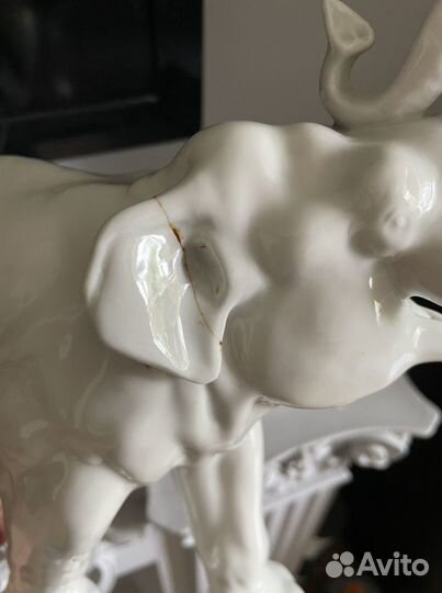 Фарфоровая статуэтка слон лфз