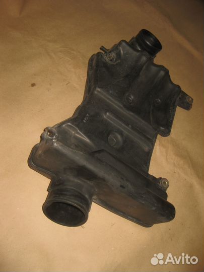 Бачок влагоотделителя абсорбер воздушный mitsubish