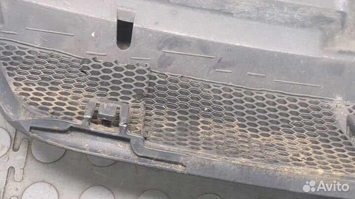 Решетка радиатора Peugeot 406, 2001