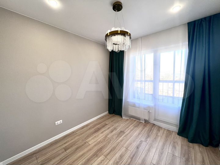 2-к. квартира, 58 м², 6/17 эт.