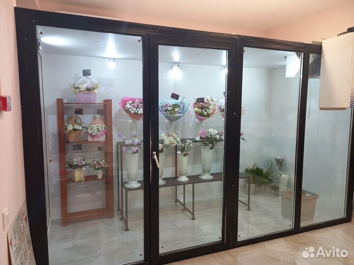 Магазин цветов и подарков