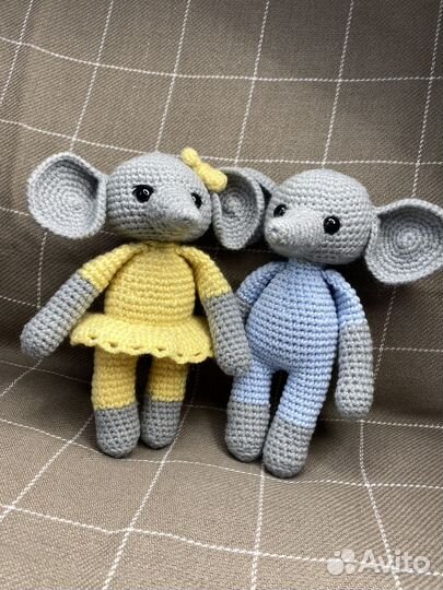 Набор из двух слоников