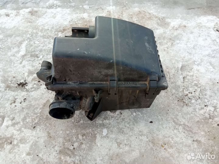 Корпус воздушного фильтра Volvo s60