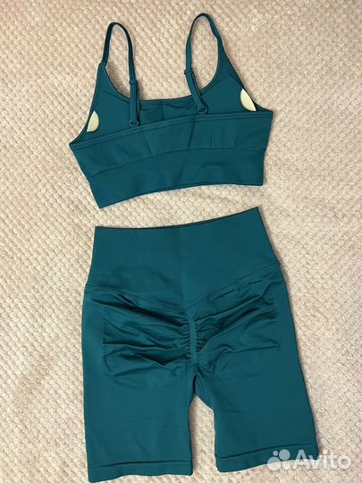 Костюм для фитнеса женский