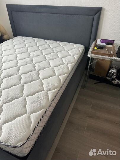 Кровать с подъемным механизмом 160х200