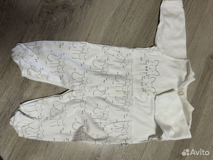 Комбинезон и боди для малышей