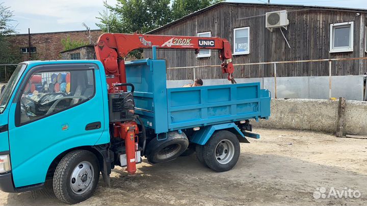 Самосвал с манипулятором