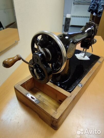 Швейная машина Подольск ручная